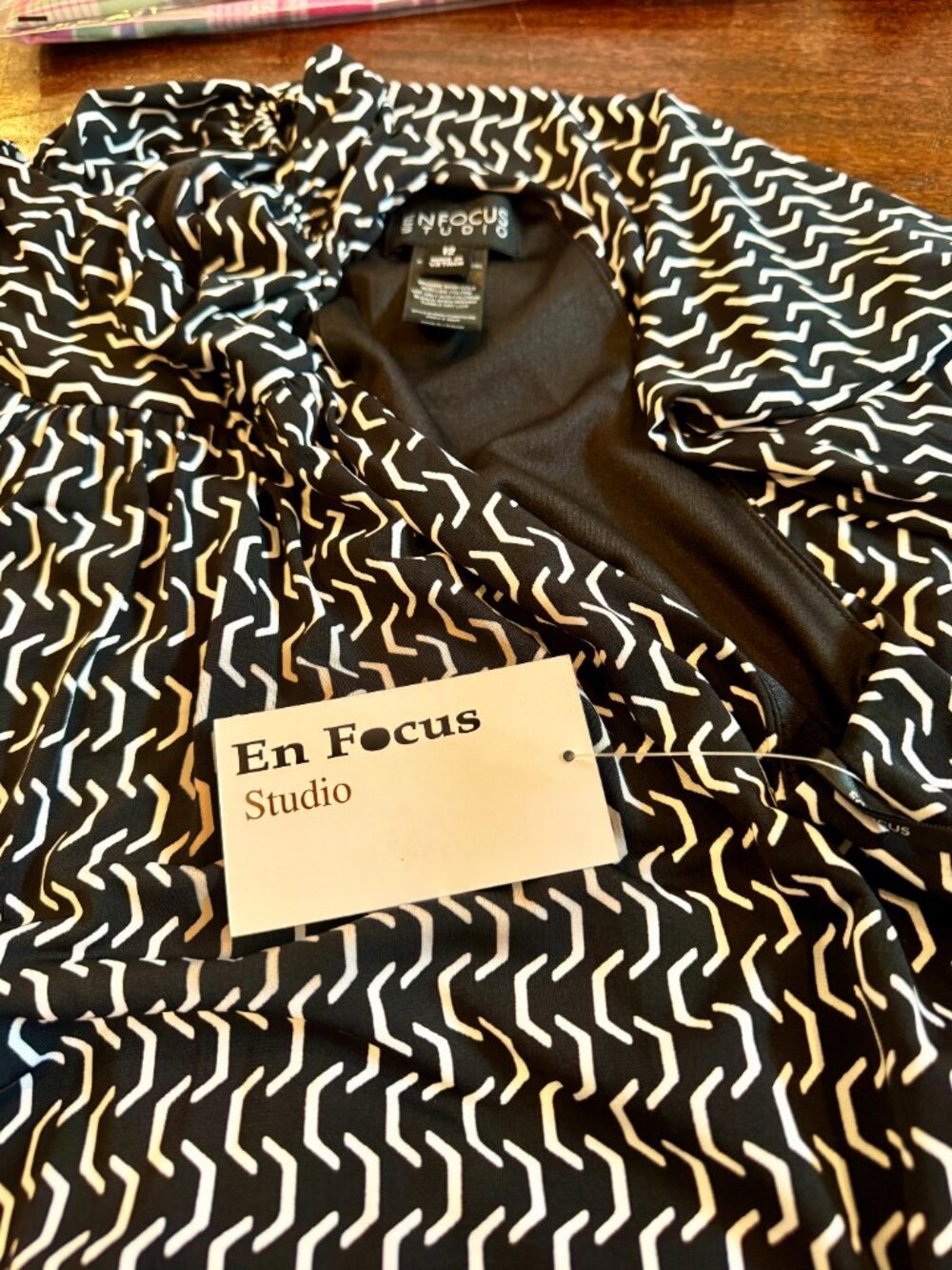 Enfocus Studio NWT Black & White Geometric Halter Jumpsuit - Size 12 - Picture 5 of 11